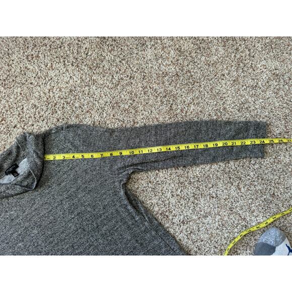 NWOT - Sparkly Talbots turtle neck sweater, Large Pet, Gold Thread for sparkle! - Picture 3 of 7